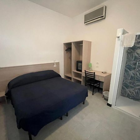 Hotel Deutsche Familien Finale Ligure Extérieur photo