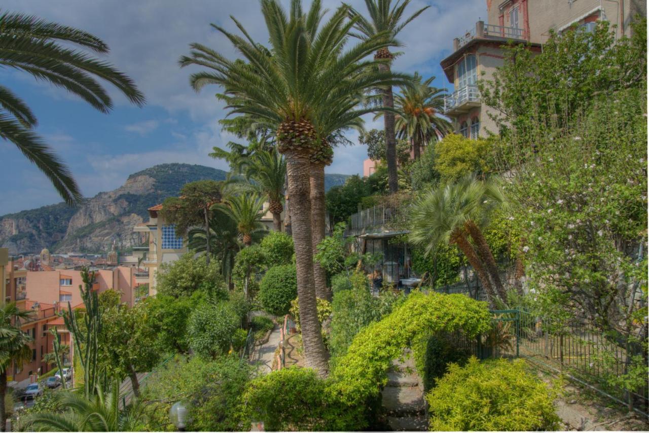 Hotel Deutsche Familien Finale Ligure Extérieur photo