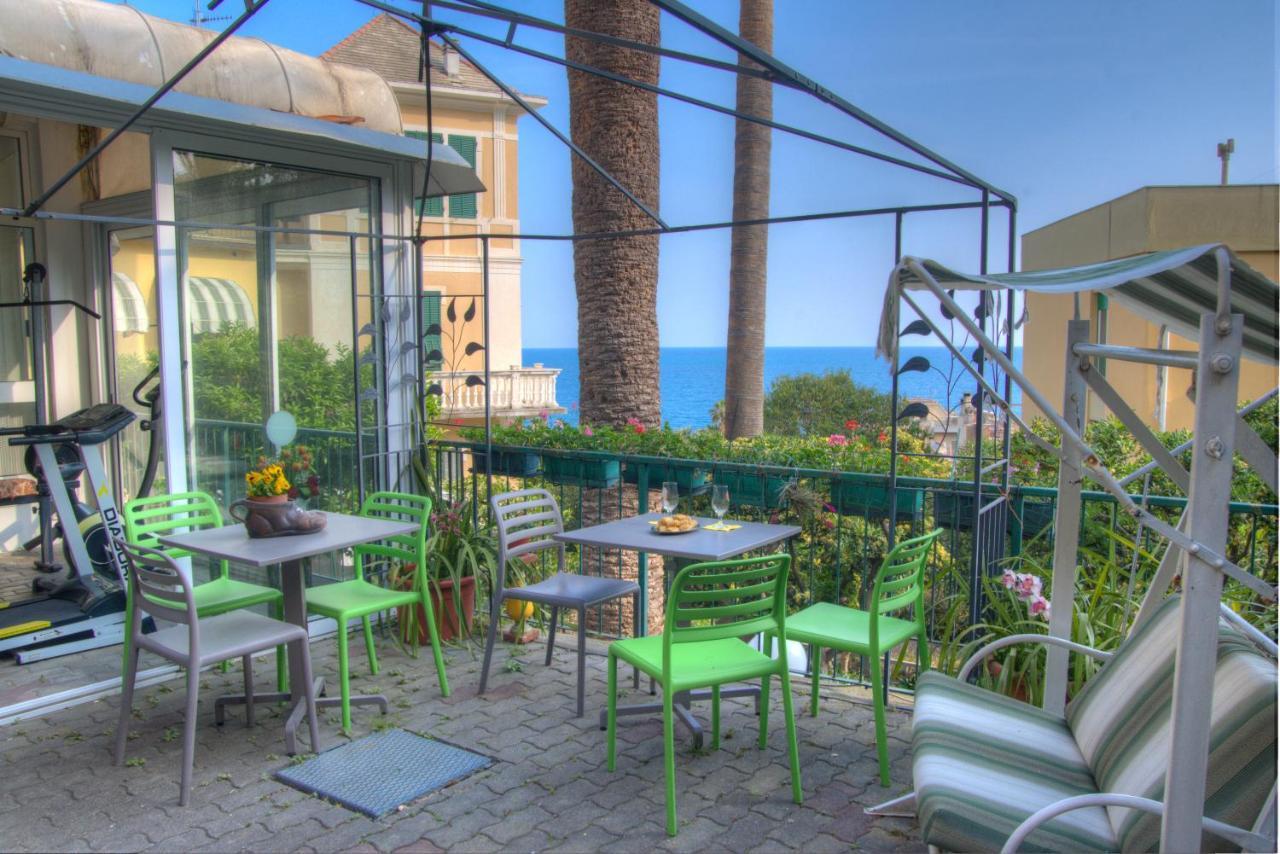 Hotel Deutsche Familien Finale Ligure Extérieur photo