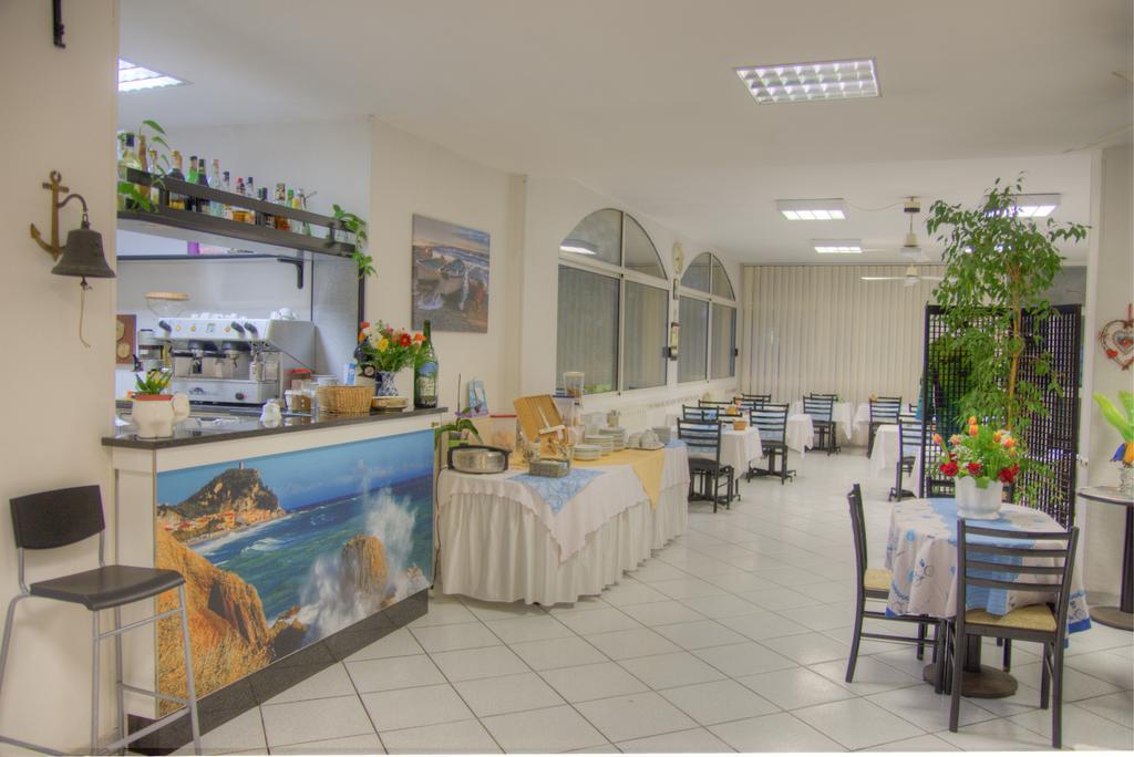 Hotel Deutsche Familien Finale Ligure Extérieur photo