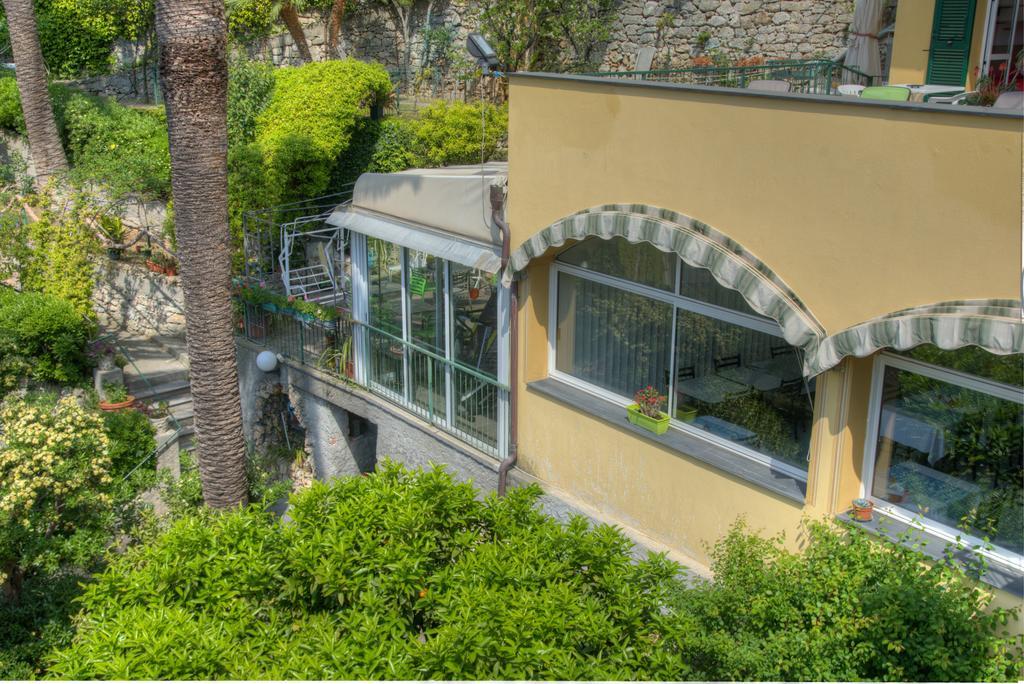 Hotel Deutsche Familien Finale Ligure Extérieur photo