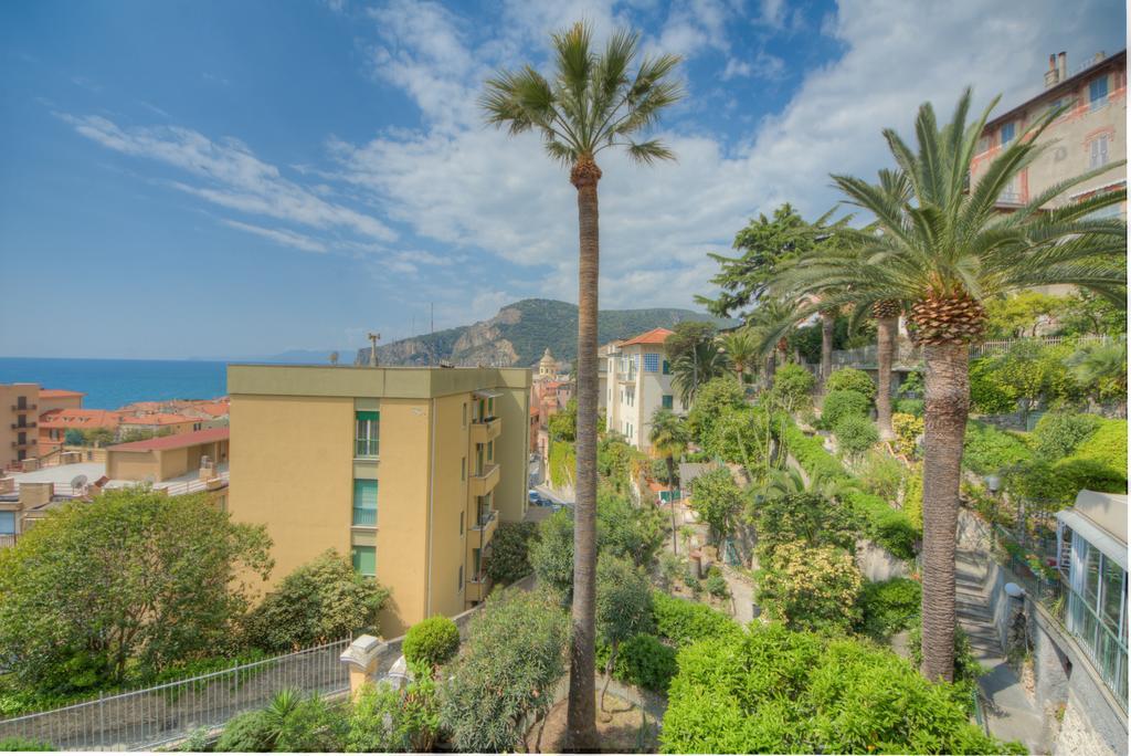 Hotel Deutsche Familien Finale Ligure Extérieur photo